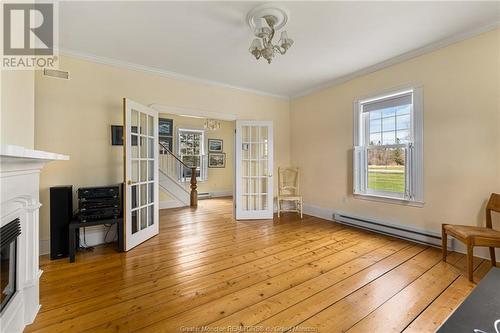 2622 River Rd, Salisbury, NB - Indoor With Fireplace