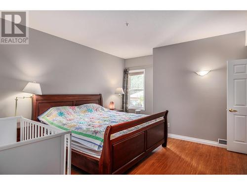 2388 Baron Road Unit# 209, Kelowna, BC - Indoor Photo Showing Bedroom