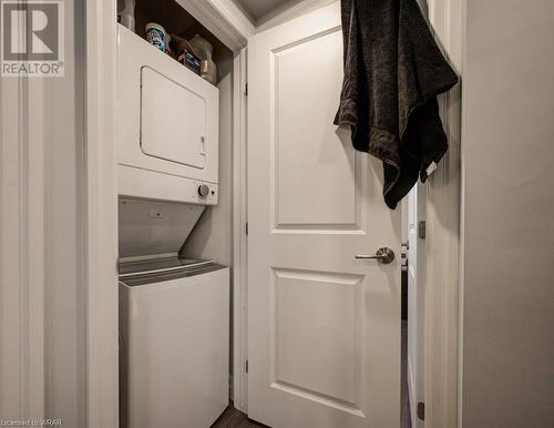 374 Louisa Street, Kitchener, ON - Indoor Photo Showing Laundry Room