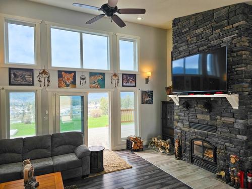 5769 Highway 95, Edgewater, BC - Indoor Photo Showing Living Room With Fireplace