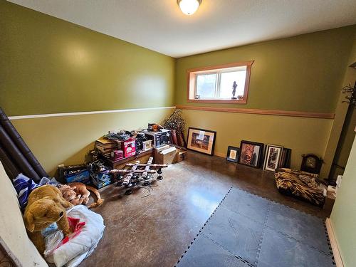 5769 Highway 95, Edgewater, BC - Indoor Photo Showing Other Room
