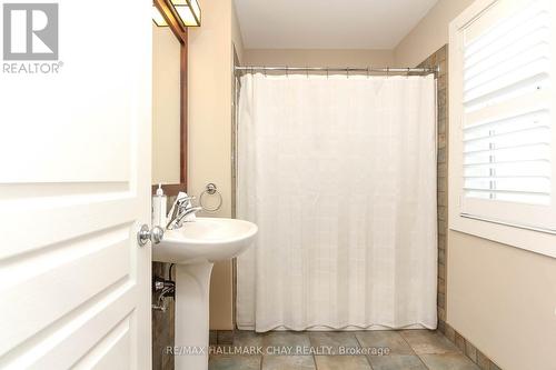 241 - 130 Fairway Court, Blue Mountains, ON - Indoor Photo Showing Bathroom