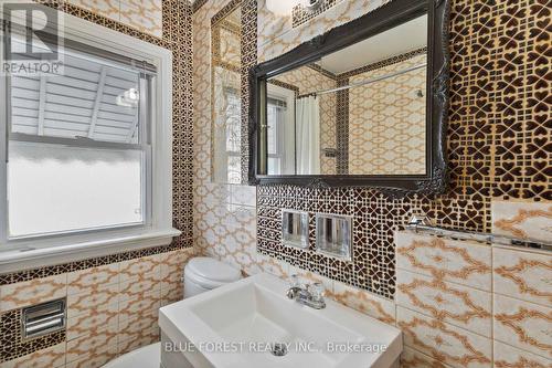 215 Highbury Avenue N, London, ON -  Photo Showing Bathroom