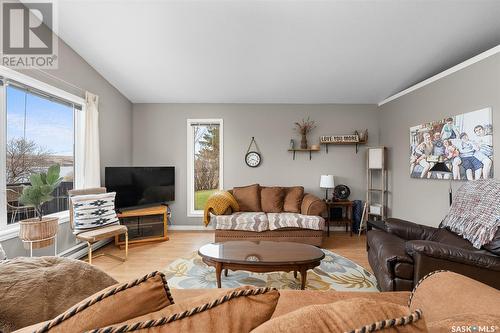 509 Tatanka Drive, Buffalo Pound Lake, SK - Indoor Photo Showing Living Room