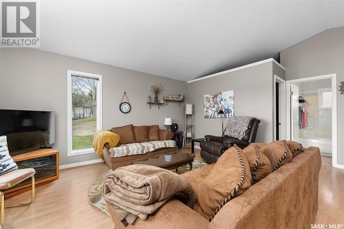 509 Tatanka Drive, Buffalo Pound Lake, SK - Indoor Photo Showing Living Room