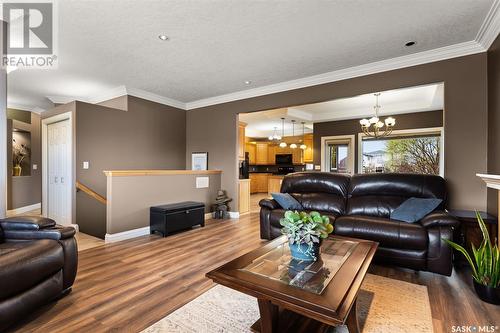 405 Fairway Bay, White City, SK - Indoor Photo Showing Living Room