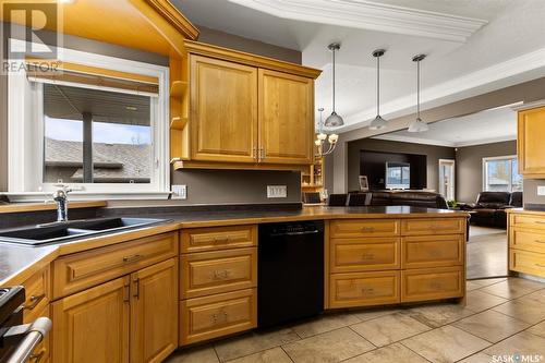 405 Fairway Bay, White City, SK - Indoor Photo Showing Kitchen With Double Sink