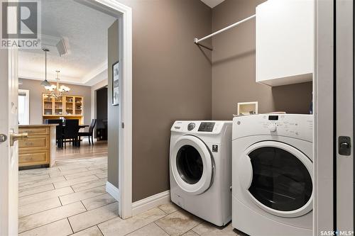 405 Fairway Bay, White City, SK - Indoor Photo Showing Laundry Room