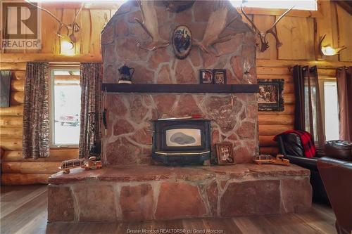 1320 Beersville Back Rd, Beersville, NB - Indoor Photo Showing Living Room With Fireplace