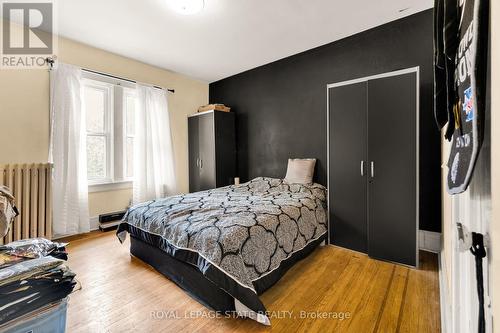91 Delaware Avenue, Hamilton, ON - Indoor Photo Showing Bedroom
