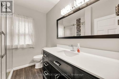 91 Delaware Avenue, Hamilton, ON - Indoor Photo Showing Bathroom