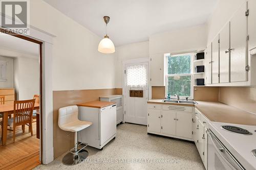 91 Delaware Avenue, Hamilton, ON - Indoor Photo Showing Kitchen With Double Sink
