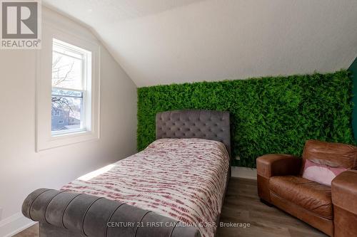 8 Omemee Street, Central Elgin, ON - Indoor Photo Showing Bedroom