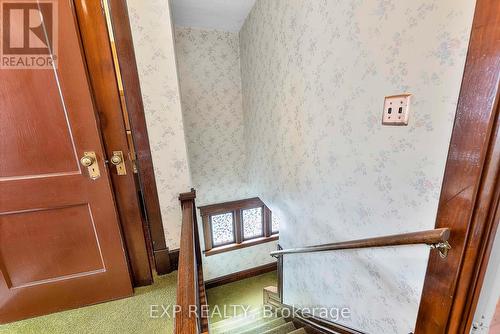 4565 Fourth Avenue, Niagara Falls, ON - Indoor Photo Showing Other Room
