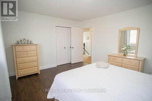 15 Pinto Court, Brantford, ON - Indoor Photo Showing Bedroom