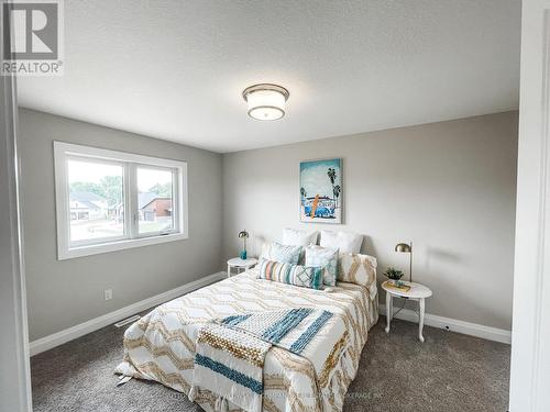 190 Timberwalk Trail, Middlesex Centre, ON - Indoor Photo Showing Bedroom