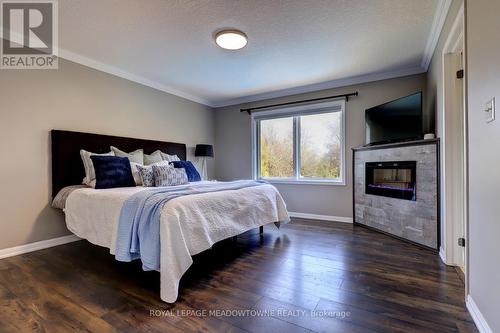 28 Jenner Court, Cambridge, ON - Indoor Photo Showing Bedroom With Fireplace