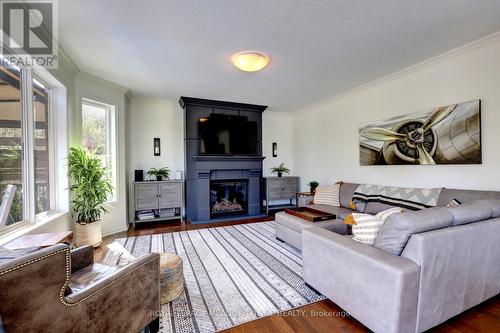 28 Jenner Court, Cambridge, ON - Indoor Photo Showing Living Room With Fireplace