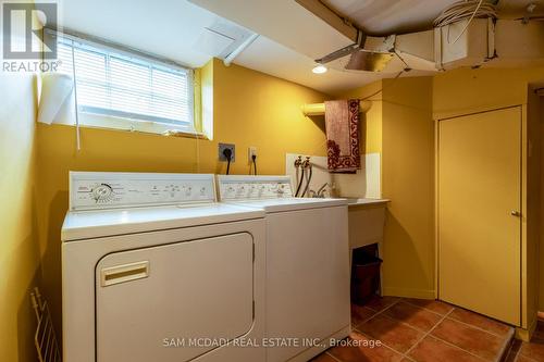 62 Maple Avenue S, Mississauga, ON - Indoor Photo Showing Laundry Room