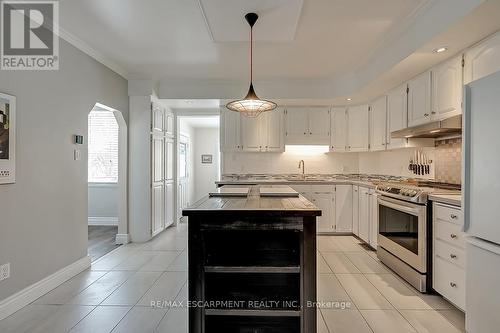 2344 Woodward Avenue, Burlington, ON - Indoor Photo Showing Kitchen