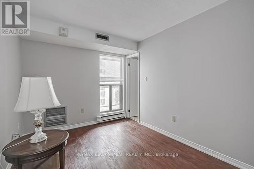 605 - 1225 North Shore Boulevard E, Burlington, ON - Indoor Photo Showing Other Room