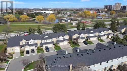 74 Heathcliffe Square, Brampton, ON - Outdoor With View