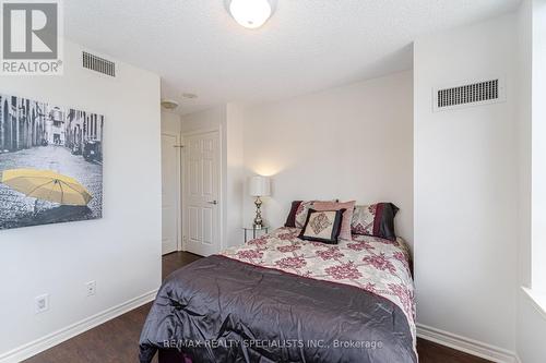509 - 2391 Central Park Drive, Oakville, ON - Indoor Photo Showing Bedroom