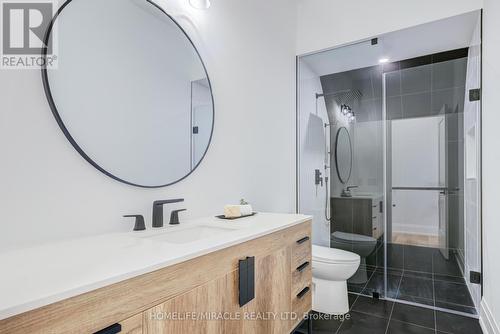 862 Kennedy Road, Innisfil, ON - Indoor Photo Showing Bathroom