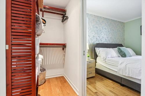 1307 Pelham Street, Fonthill, ON - Indoor Photo Showing Bedroom