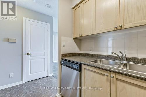 Ph4 - 4879 Kimbermount Avenue, Mississauga, ON - Indoor Photo Showing Kitchen With Double Sink