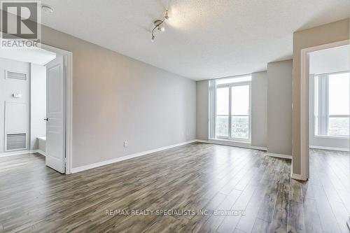 Ph4 - 4879 Kimbermount Avenue, Mississauga, ON - Indoor Photo Showing Other Room