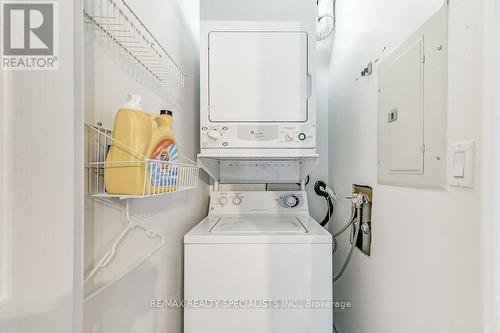 Ph4 - 4879 Kimbermount Avenue, Mississauga, ON - Indoor Photo Showing Laundry Room