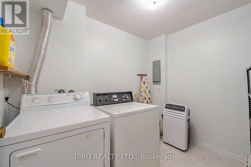 1509 - 15 Torrance Road, Toronto, ON - Indoor Photo Showing Laundry Room