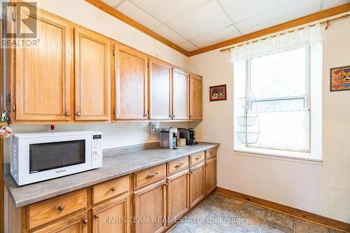 1497 7Th Line, Innisfil, ON - Indoor Photo Showing Kitchen
