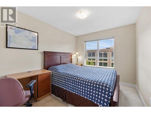 1089 Sunset Drive Unit# 407, Kelowna, BC - Indoor Photo Showing Bedroom