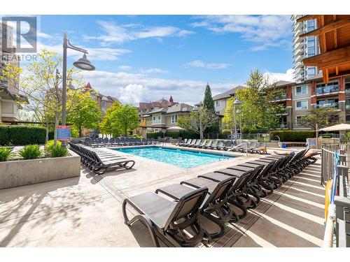 1089 Sunset Drive Unit# 407, Kelowna, BC - Outdoor With In Ground Pool