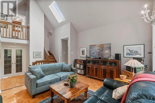 204 Holmes Avenue, Toronto, ON - Indoor Photo Showing Living Room