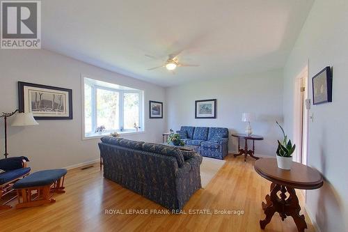 1248 Parkhill Road W, Peterborough, ON - Indoor Photo Showing Other Room