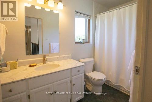 1248 Parkhill Road W, Peterborough, ON - Indoor Photo Showing Bathroom