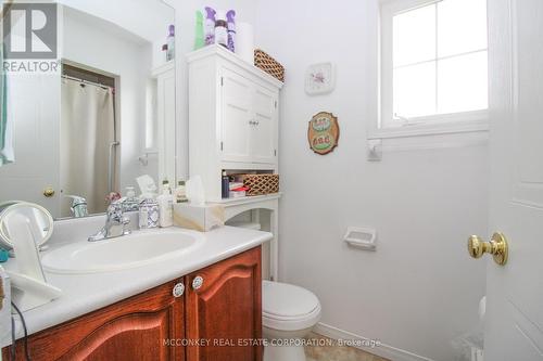 3012 Westridge Boulevard, Peterborough, ON - Indoor Photo Showing Bathroom