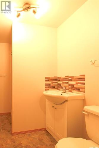 344 Myrtle Avenue, Yorkton, SK - Indoor Photo Showing Bathroom