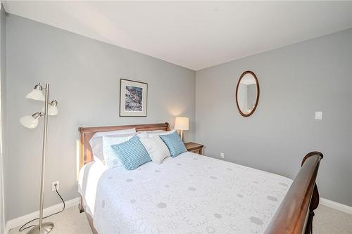4101 Marcia Place, Burlington, ON - Indoor Photo Showing Bedroom
