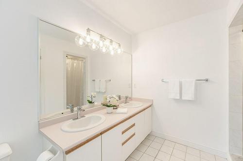 891 Kingsway Drive, Burlington, ON - Indoor Photo Showing Bathroom