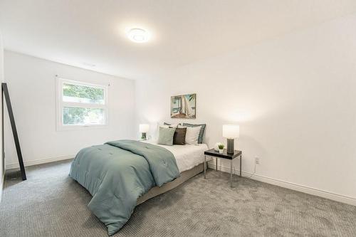 891 Kingsway Drive, Burlington, ON - Indoor Photo Showing Bedroom