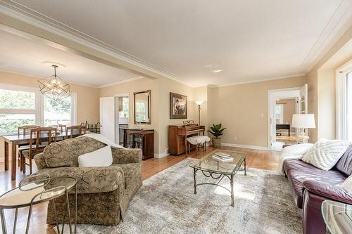 891 Kingsway Drive, Burlington, ON - Indoor Photo Showing Living Room