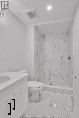 2550 Sandwich West Parkway Unit# 405, Lasalle, ON - Indoor Photo Showing Bathroom