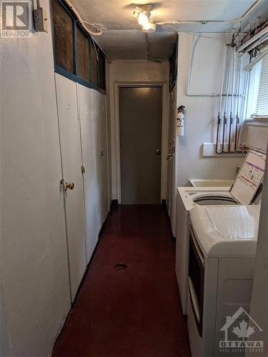 washer/dryer room - 382 Brant Street, Ottawa, ON - Indoor Photo Showing Laundry Room