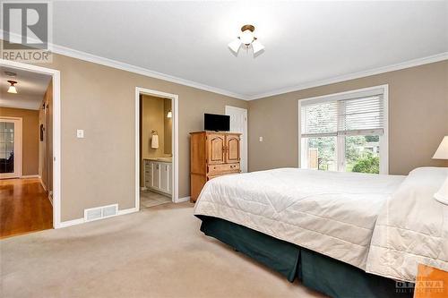 548 Loucks Drive, Russell, ON - Indoor Photo Showing Bedroom
