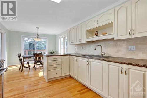 548 Loucks Drive, Russell, ON - Indoor Photo Showing Kitchen