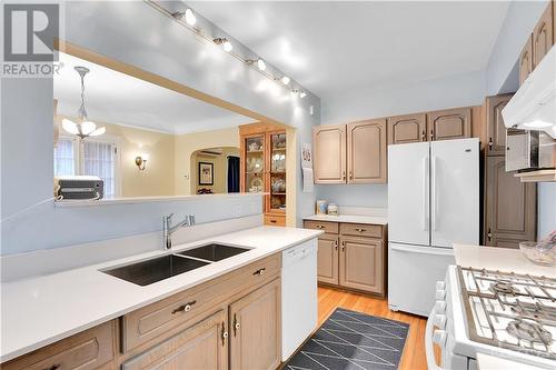 430 Hamilton Avenue S, Ottawa, ON - Indoor Photo Showing Kitchen With Double Sink